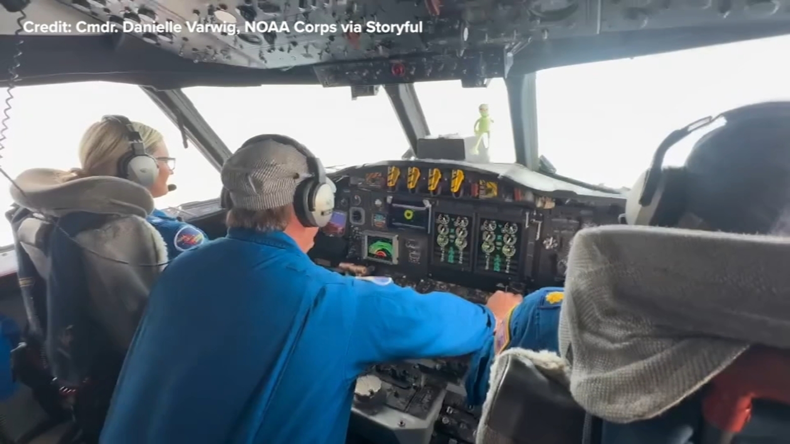 Hurricane hunters tossed by turbulence while entering eye of Melissa