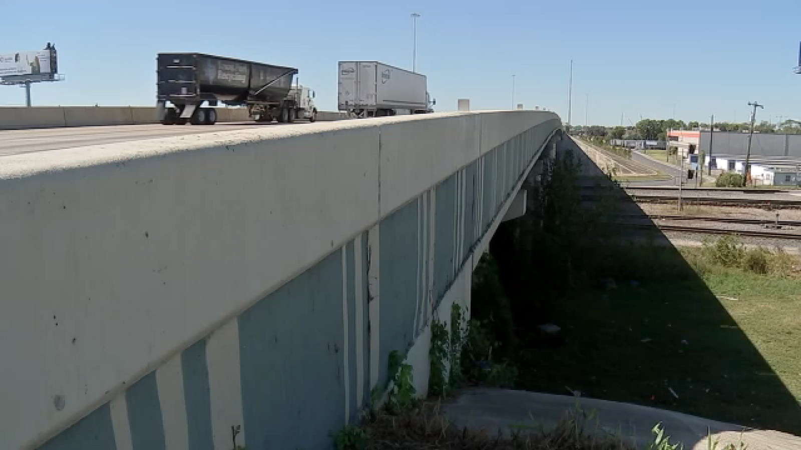 Officials confirm identity of man found hanging, burned under North Loop overpass in NE Houston