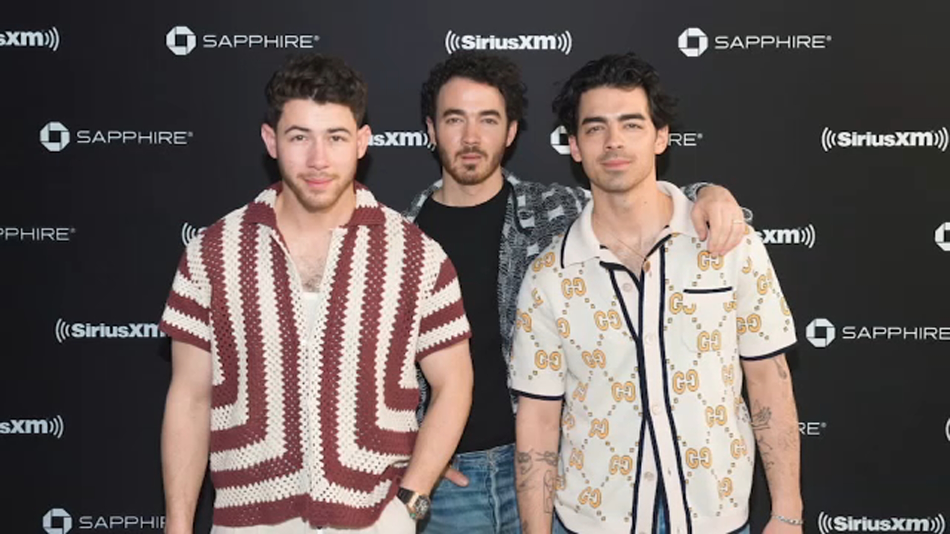 Jonas Brothers make surprise visit at Omie's Coffee Shop in Durham, leaves  owner starstruck - ABC11 Raleigh-Durham