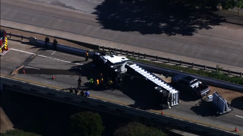 Beltway 8 crash: Cement truck driver killed in 3-vehicle crash along ...