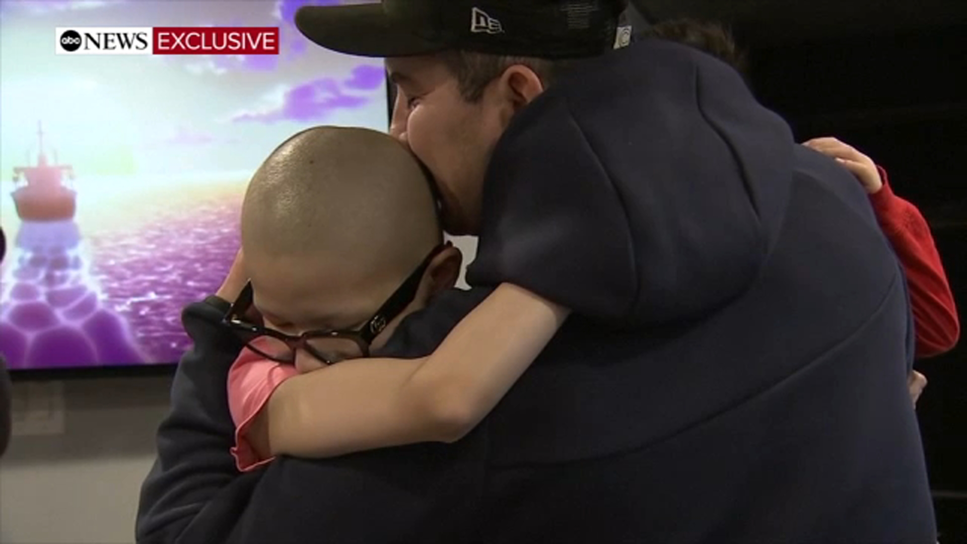 Man detained by feds reunited with daughter fighting cancer