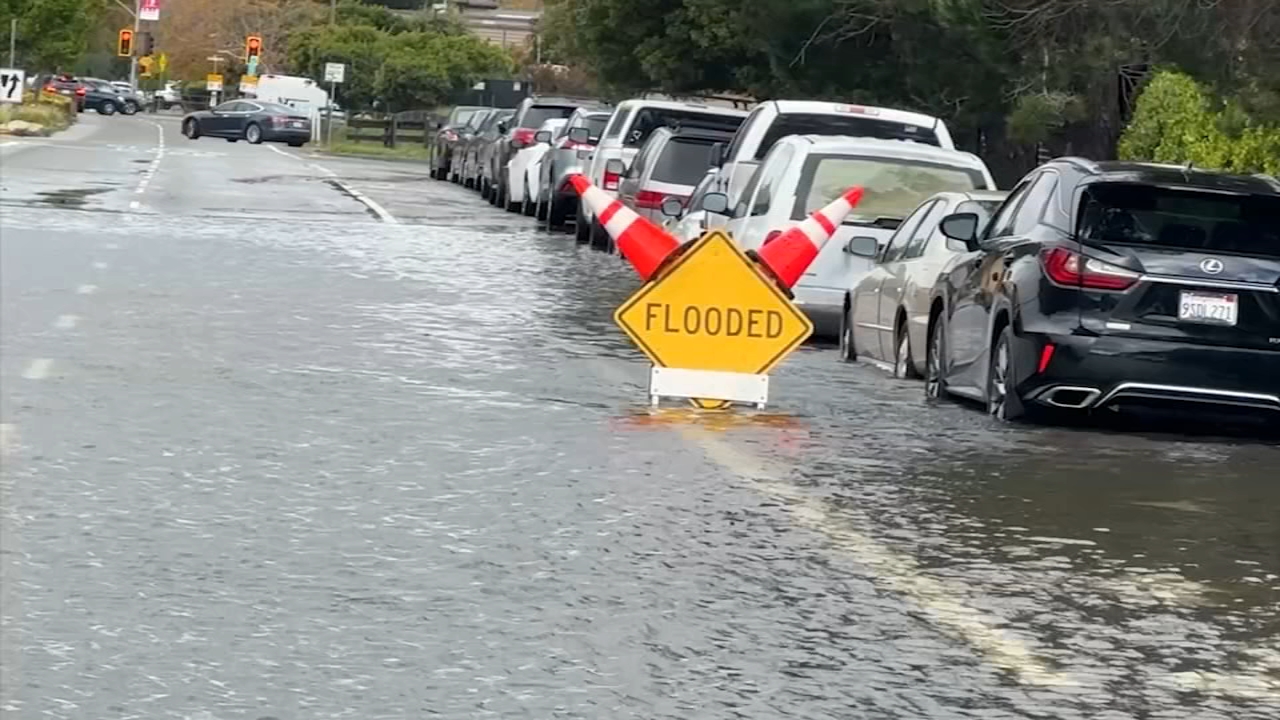 Bay Area atmospheric river: Damaging winds, rain lead to delays at SFO and  power outages - ABC7 San Francisco