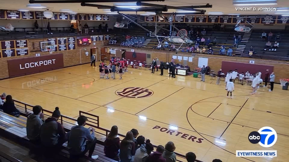 Overtime Part 3: Best High School Gyms in Illinois