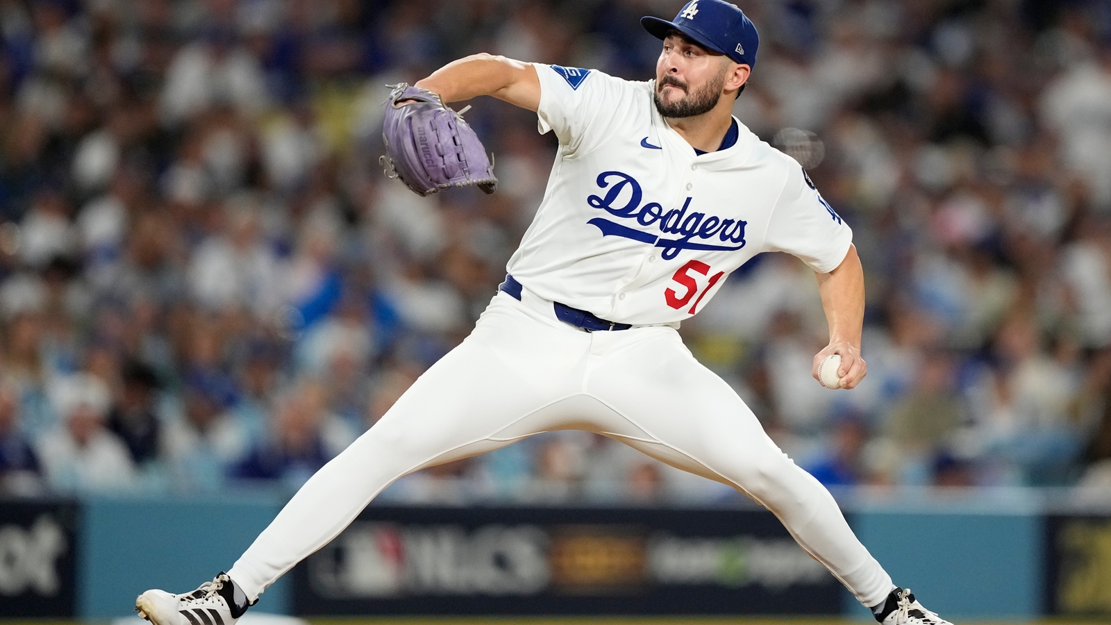 Dodgers pitcher Alex Vesia shares devastating news of baby daughter's death