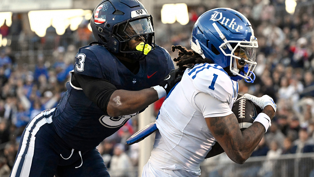 Duke wide receiver Andrel Anthony catches a touchdown against UConn on Saturday in East Hartford, Conn.