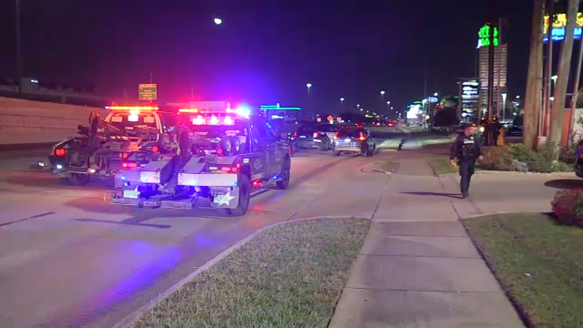 70-year-old man robbed, shot outside of Walmart in west Houston, HPD says