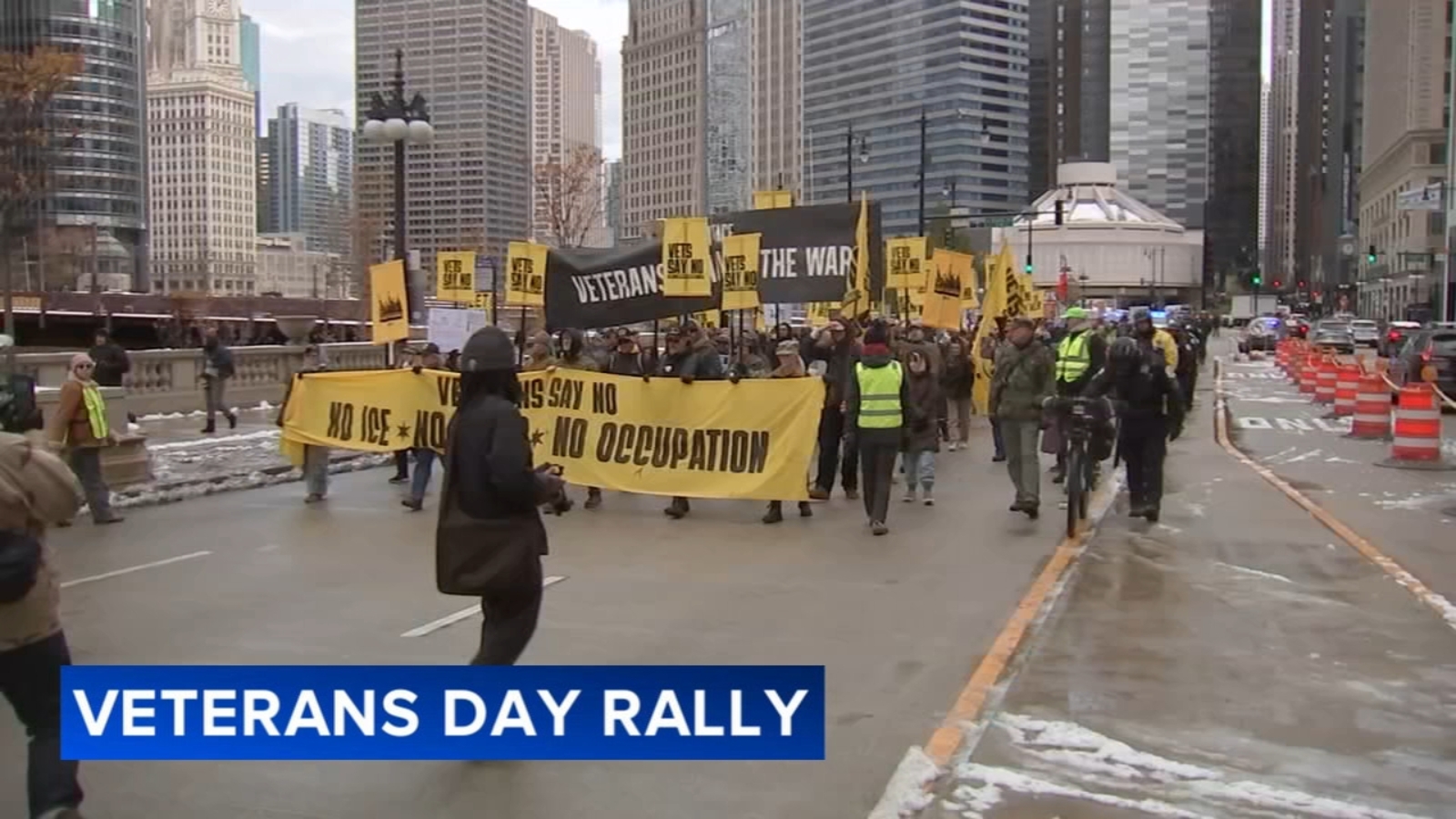 Veterans rally, march through downtown Chicago protesting Trump admin., immigration enforcement