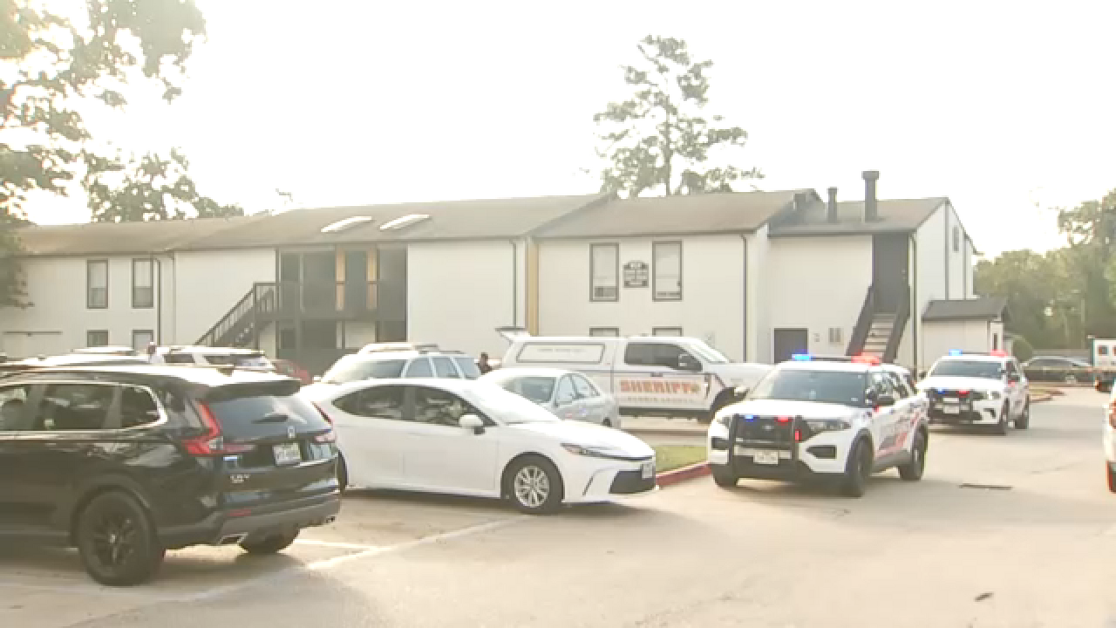 Neighbor fatally shot trying to break into another apartment in north ...