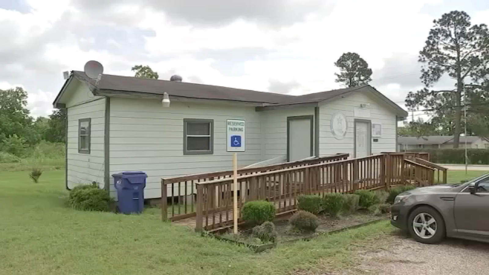 Son of former Kendleton mayor charged with sexual assaulting teens in emergency shelter owned by mom