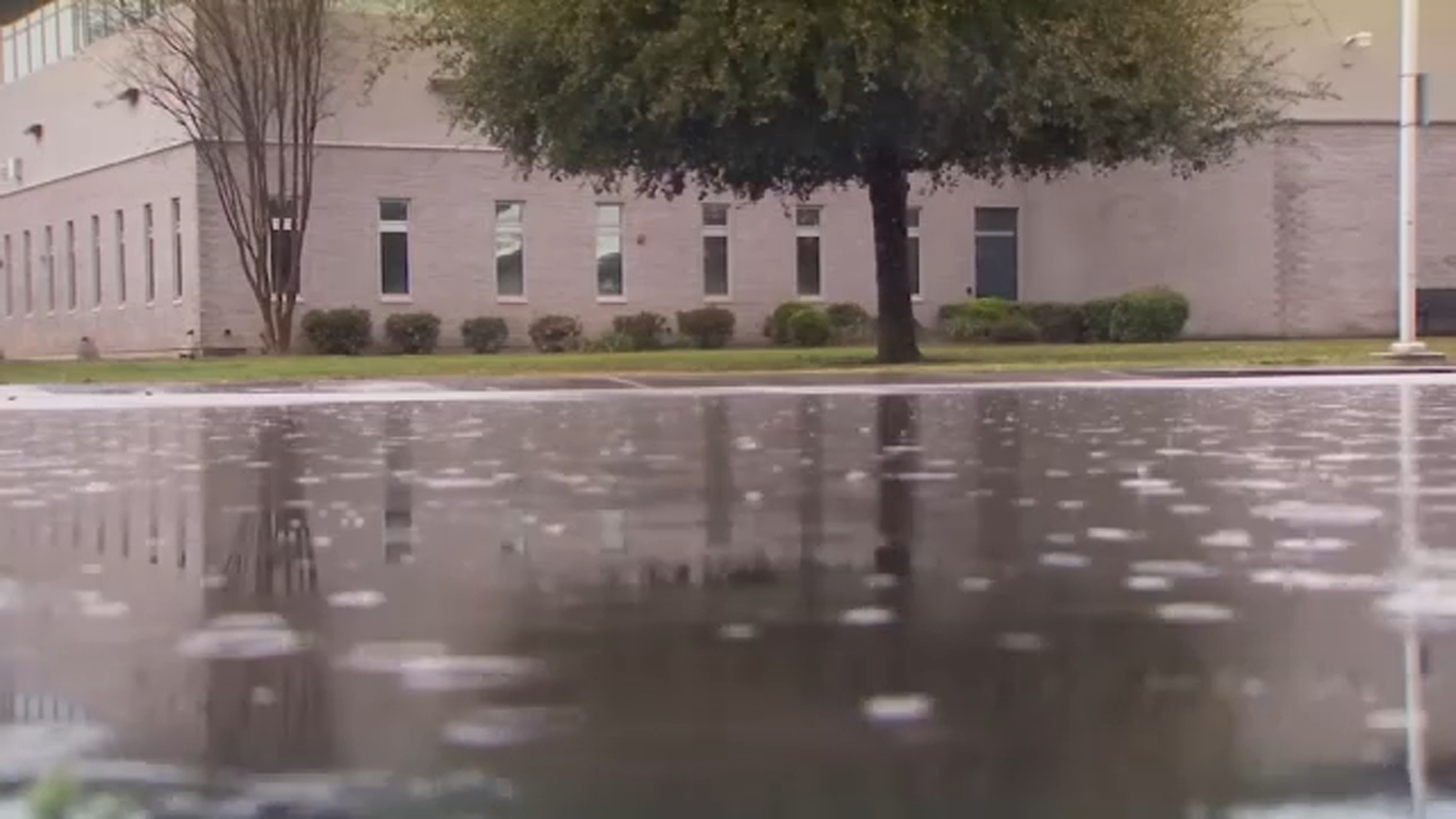 Wind, rain and mountain snow expected across Central California