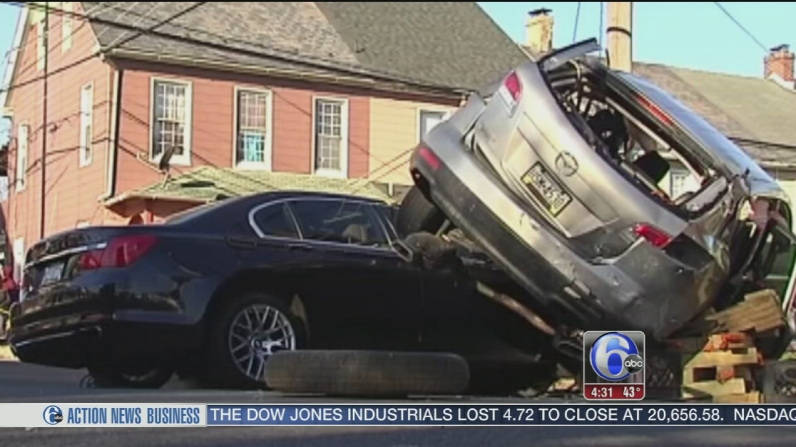 Police Man fleeing police crashes into another car in Allentown 6abc