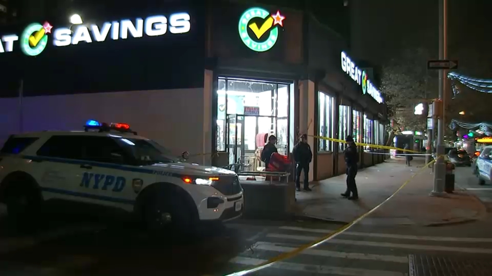 2 workers shot by angry customer at discount store in Jamaica Queens