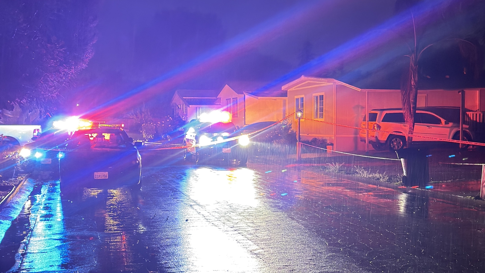 Woman hospitalized, man arrested following stabbing in Visalia, police say