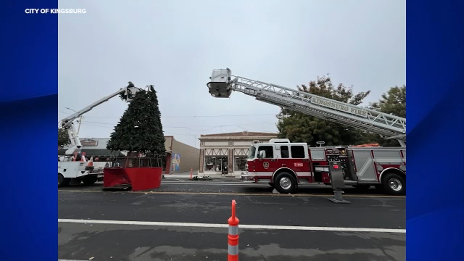 Kingsburg Christmas tree damaged in hit-and-run