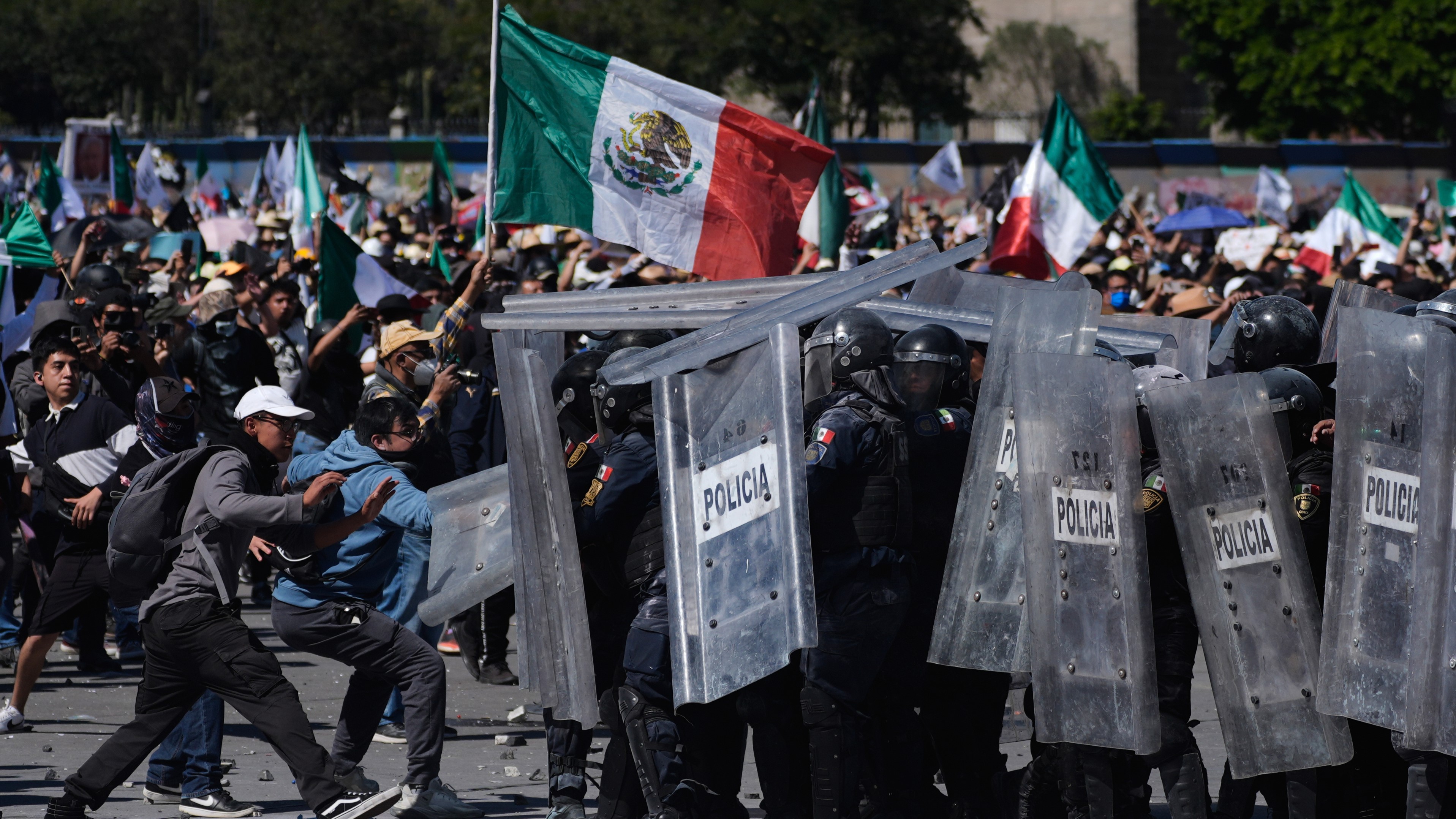 Actuación policial en la marcha de la Generación Z: abren 18 investigaciones 2 18167474 TN mexico gen z march