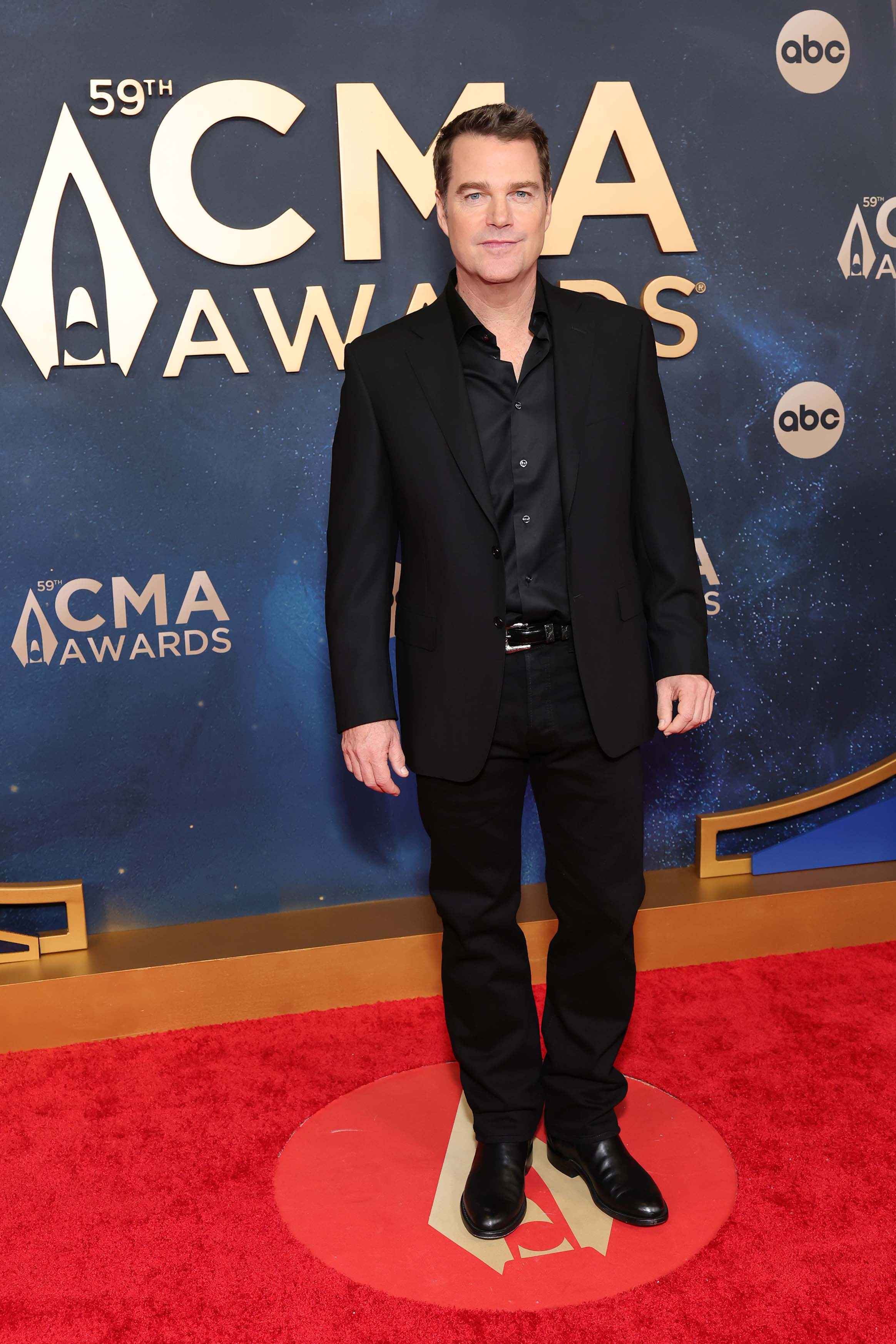 Chris O'Donnell attends the 59th Annual Country Music Association Awards at Music City Center on November 19, 2025 in Nashville, Tennessee.