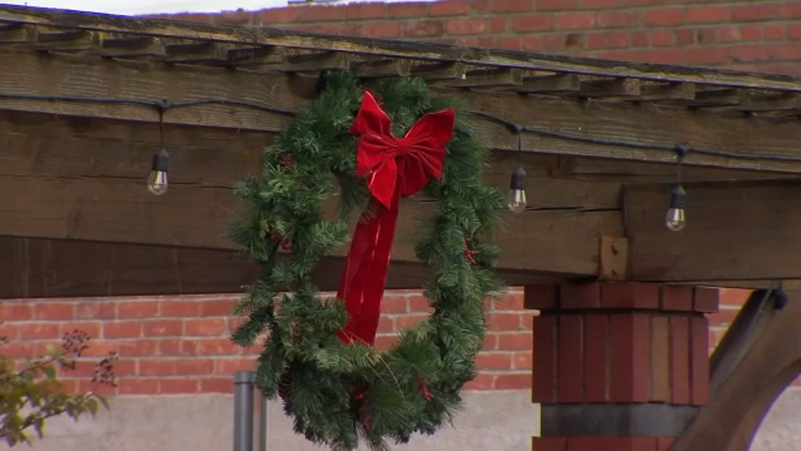 Old Town Clovis kicks off holiday season with 'One Enchanted Evening'