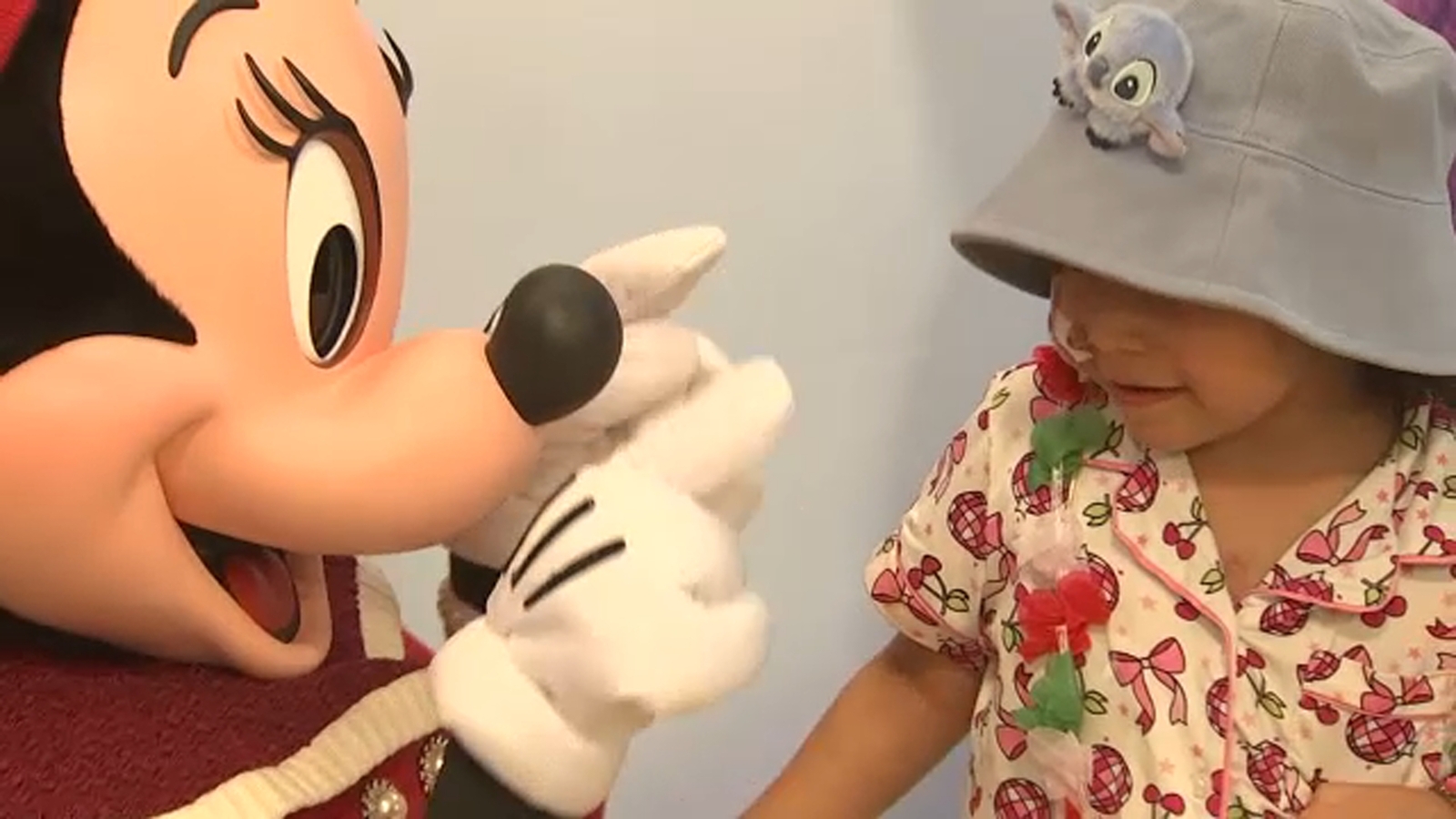 Disney characters visit patients at Chicago children's hospital