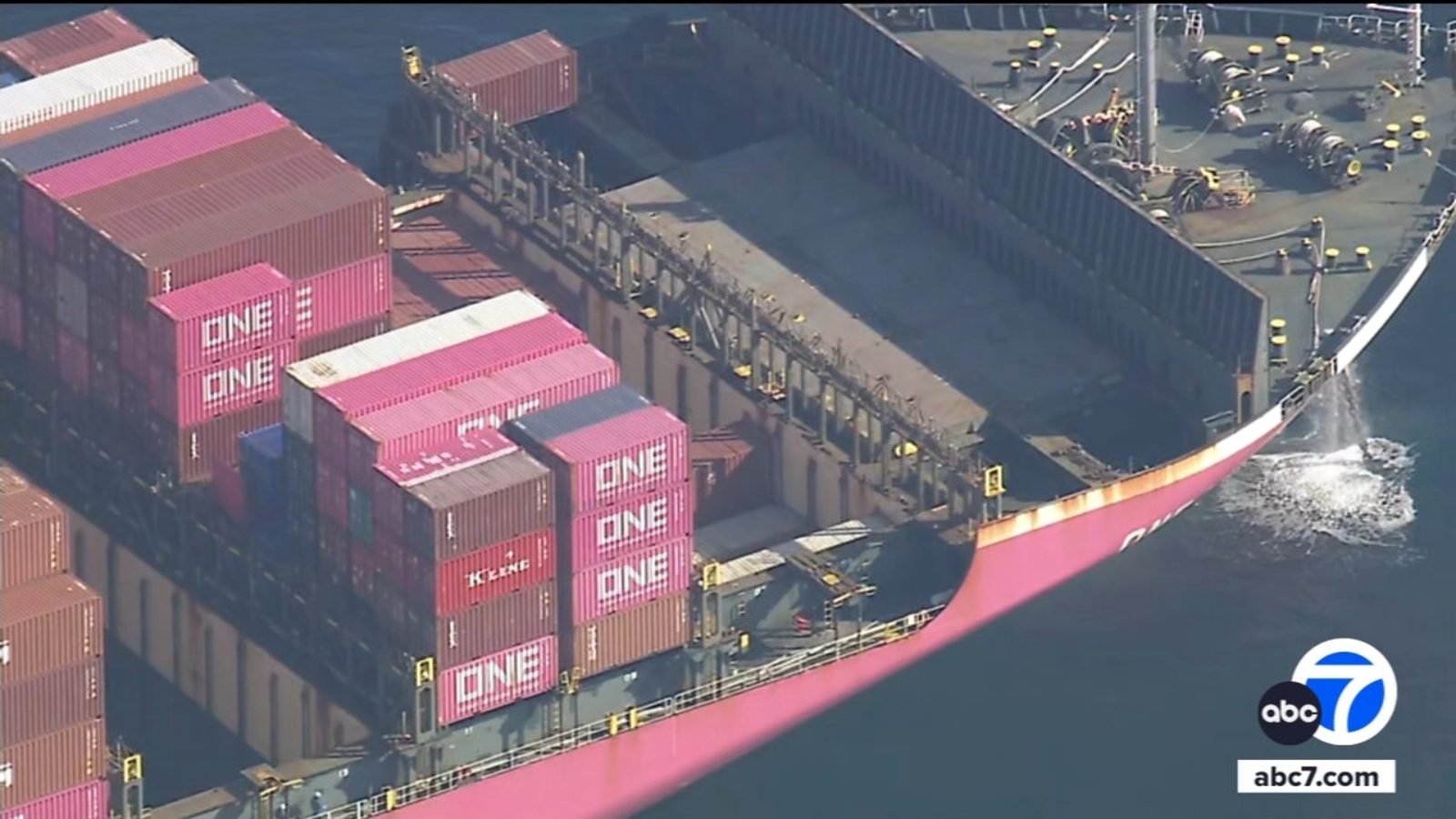Image US And Iran making shipping wait 