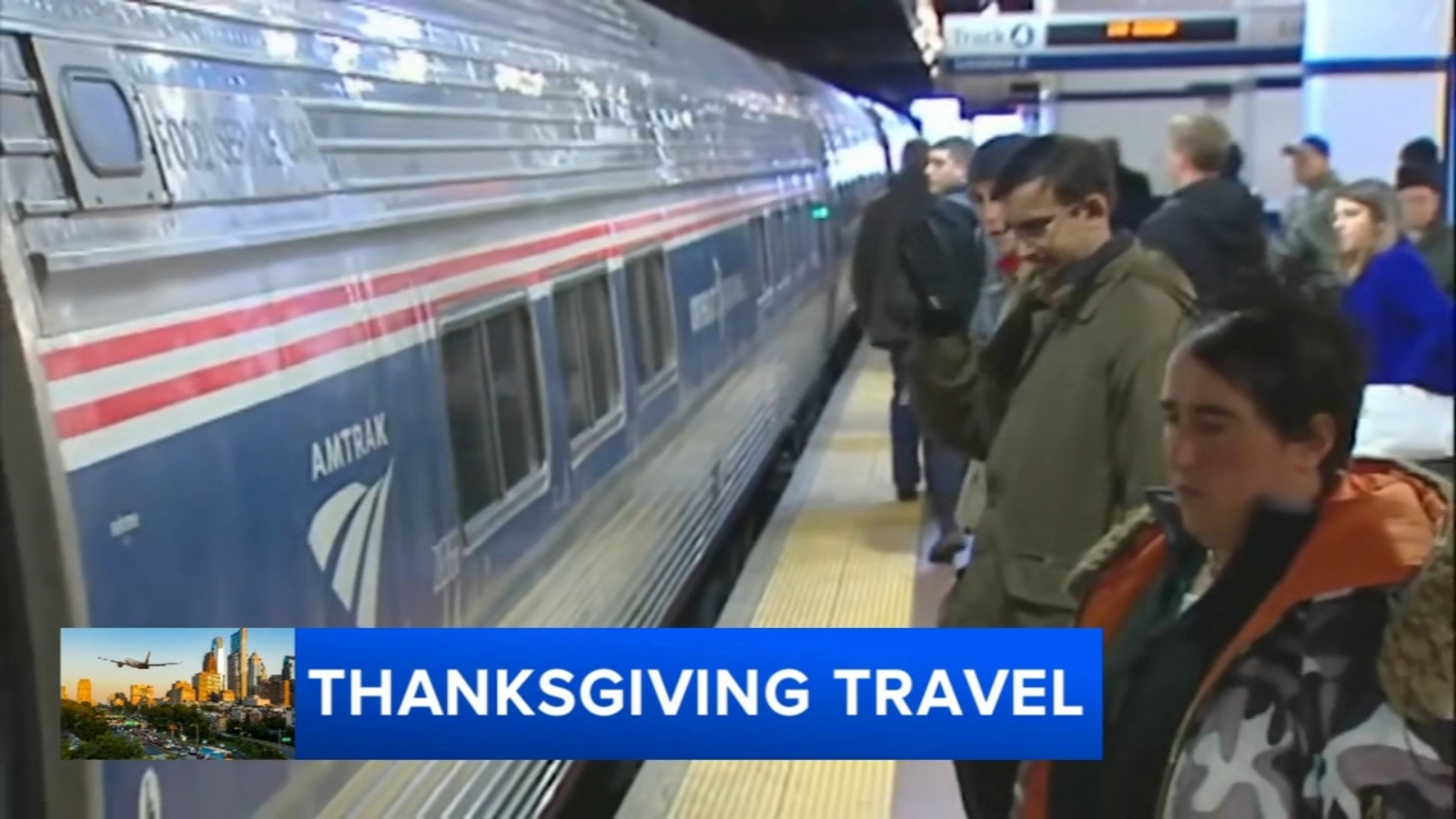 Thanksgiving travel rush underway at Philadelphia's 30th Street Station
