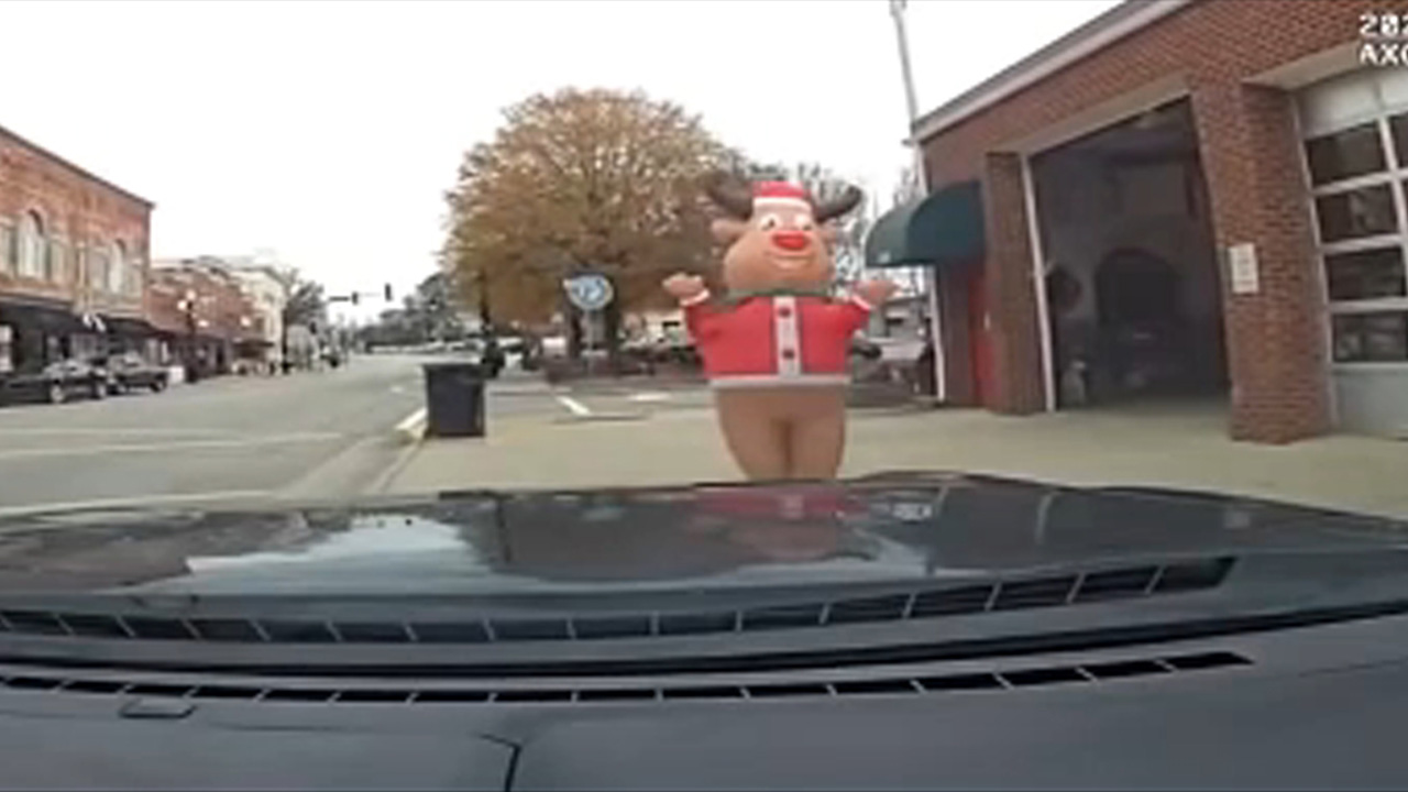 Police shares funny Thanksgiving greeting with Apex residents: RAW