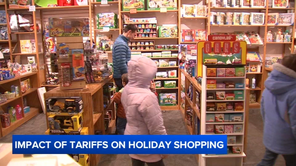 Impact of tariffs on holiday shopping in Chicago