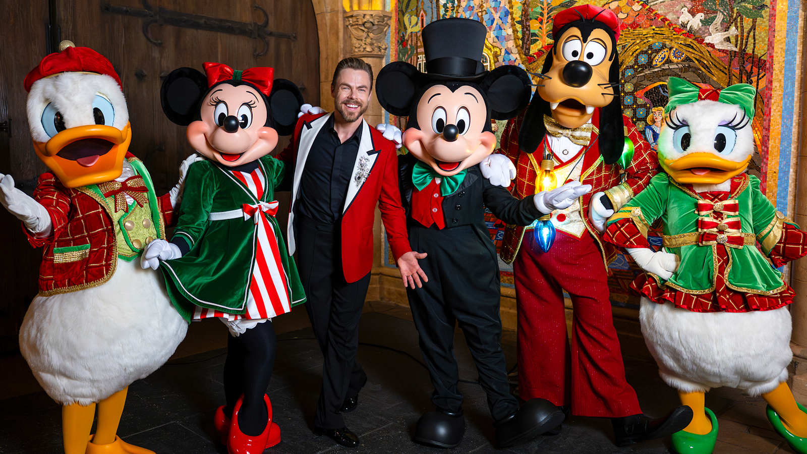 Gwen Stefani, Derek Hough and more stars talk Disney magic for holiday special
