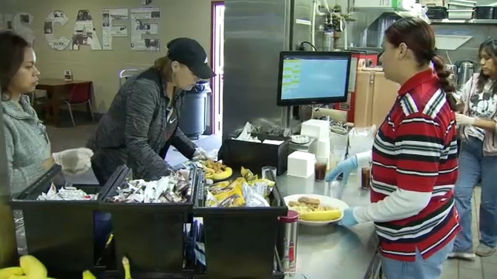 Poverello House holds annual Thanksgiving lunch for community