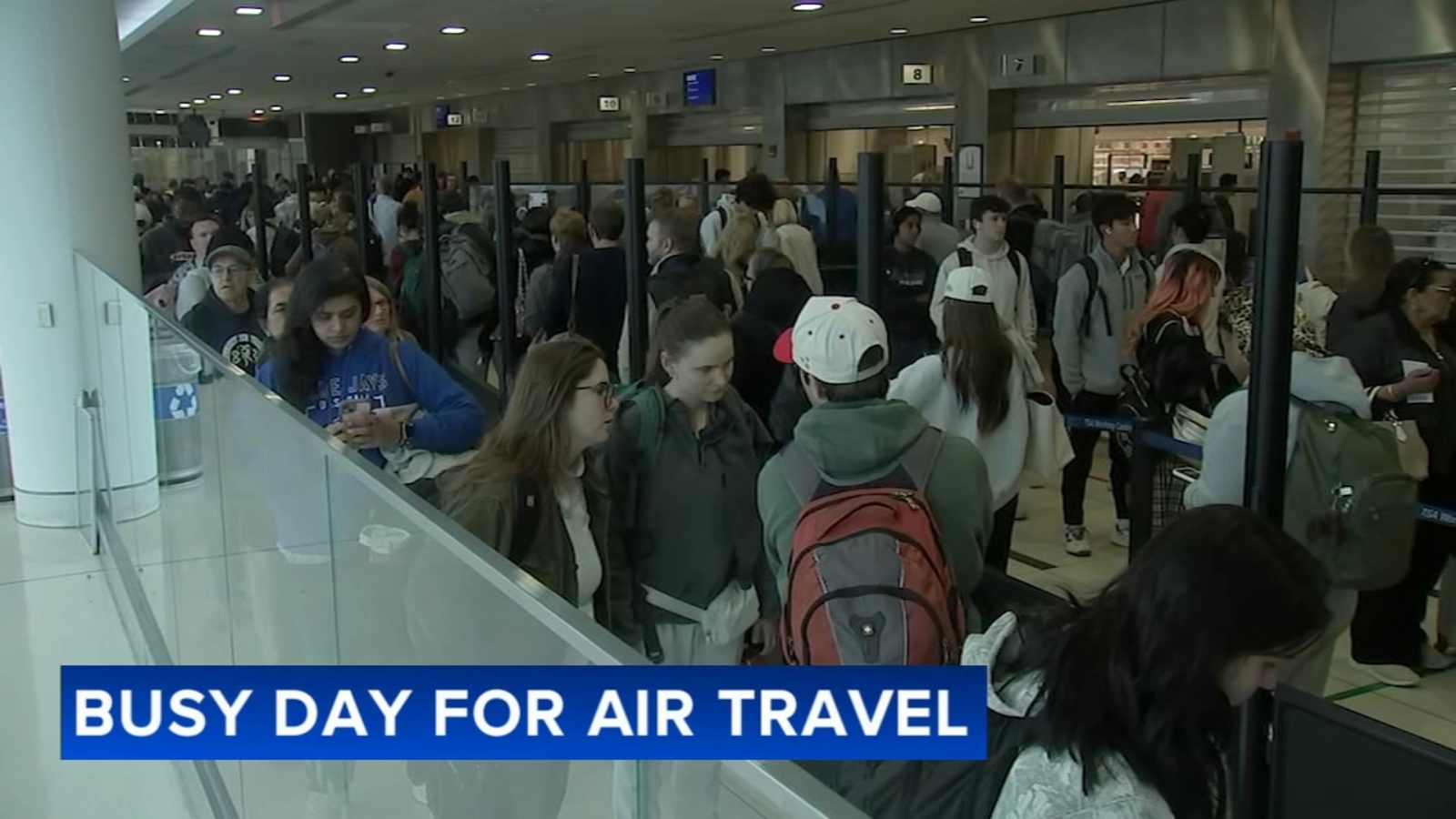 Holiday travel: Smooth start to busiest travel day of the year at PHL