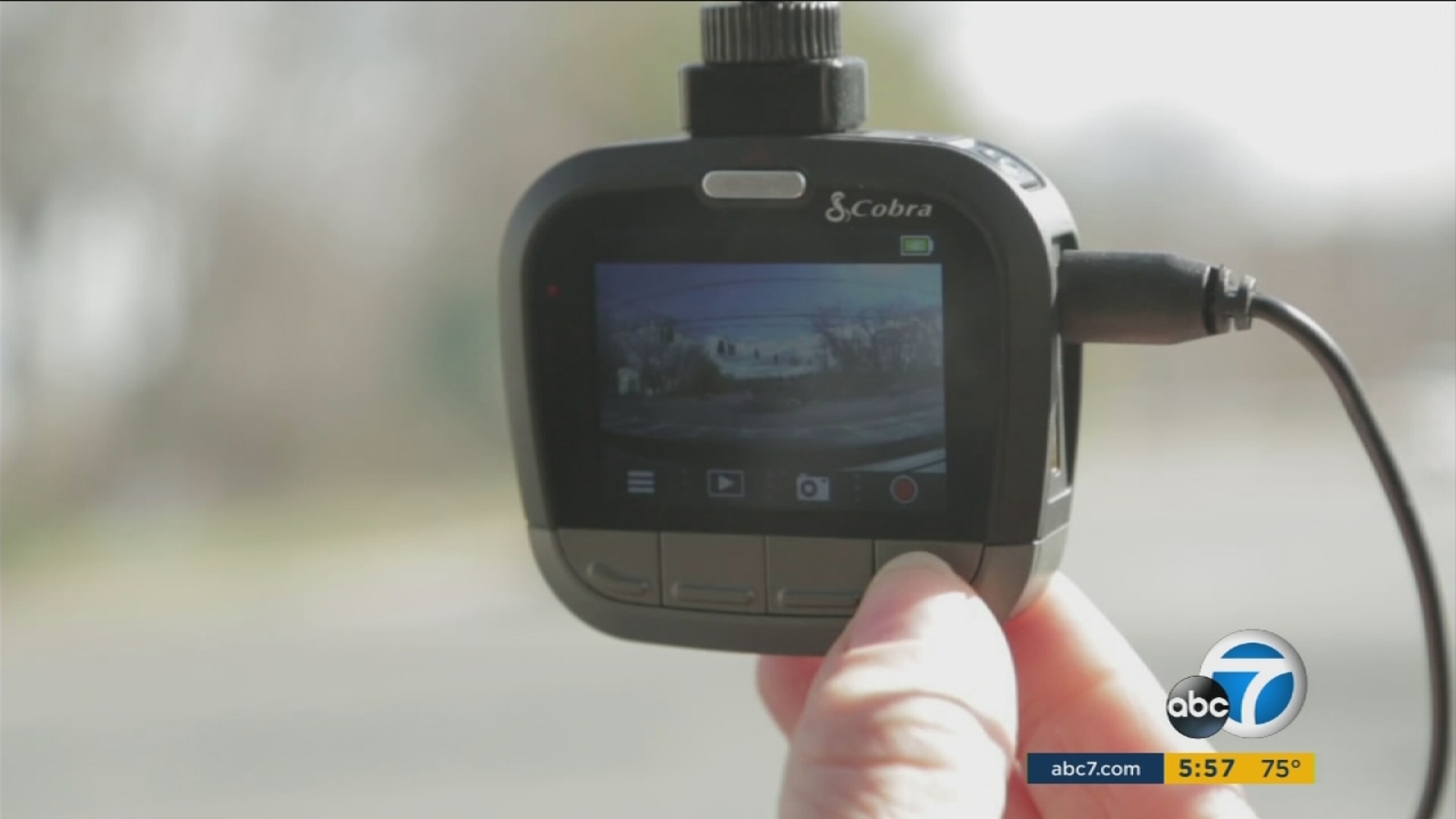 Consumer Reports looks into usefulness of dashcams for personal use