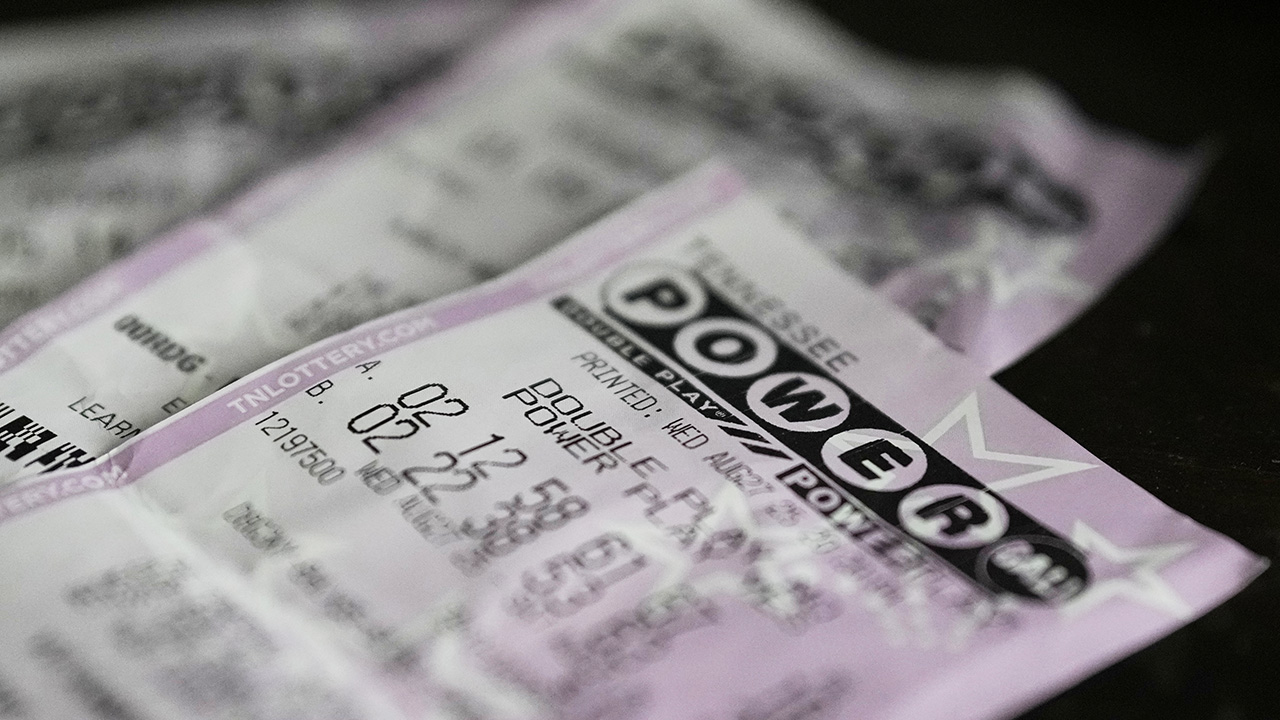 Powerball jackpot soars to $930 million for Wednesday night drawing