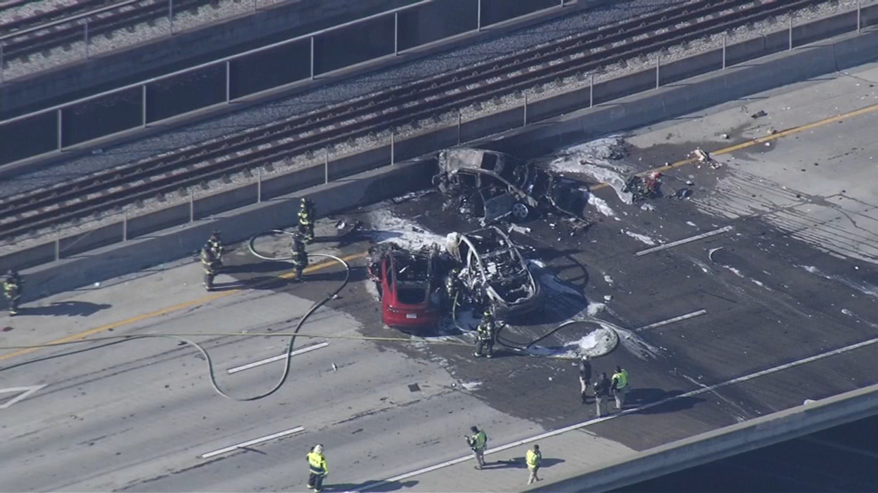 SKY7 was above a deadly crash and fire involving three vehicles on Hwy. 87 in San Jose, Calif. on Tuesday, Dec. 2, 2025.