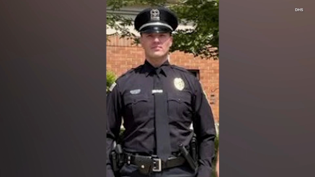 West suburban cop back on the job after immigration arrest