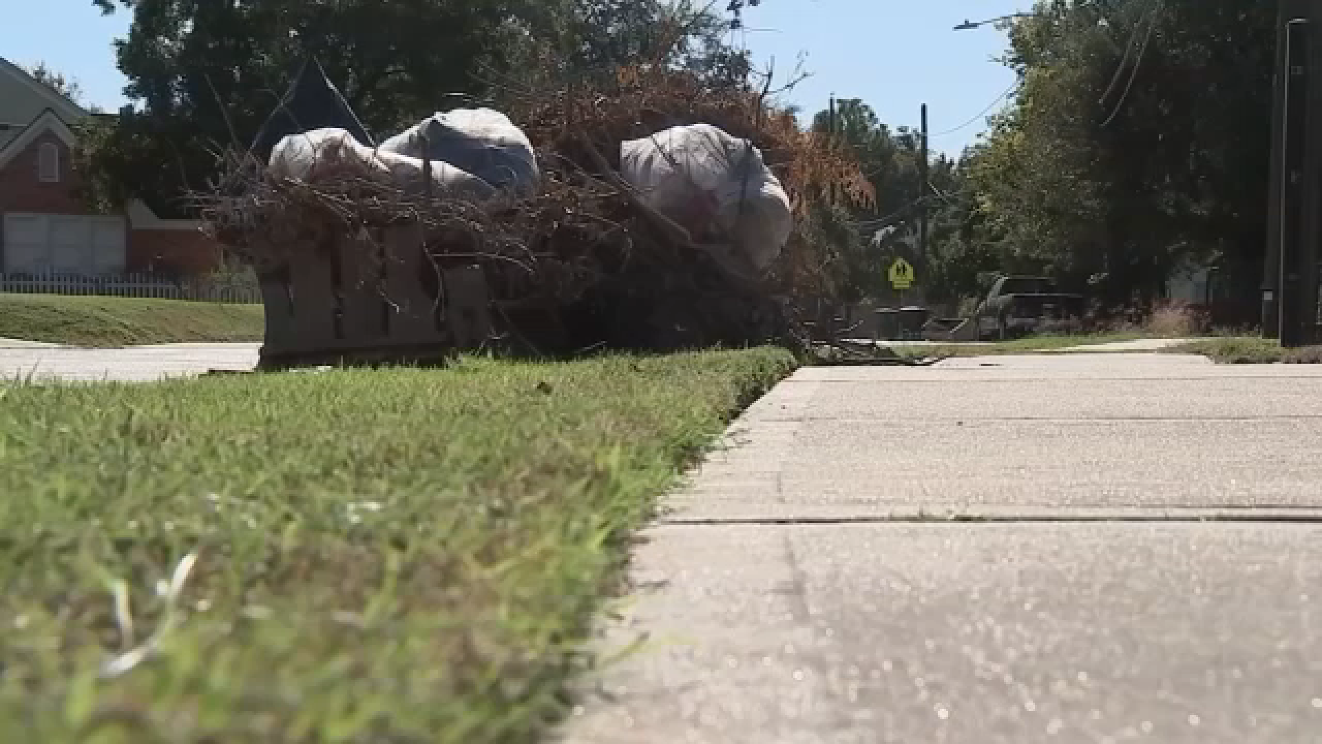 Private contractor starts work to help clear heavy trash pileup in Houston, city says