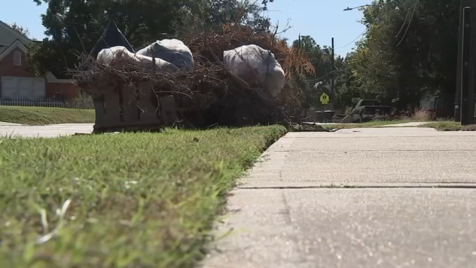 Private contractor starts work to help clear heavy trash pileup in Houston, city says