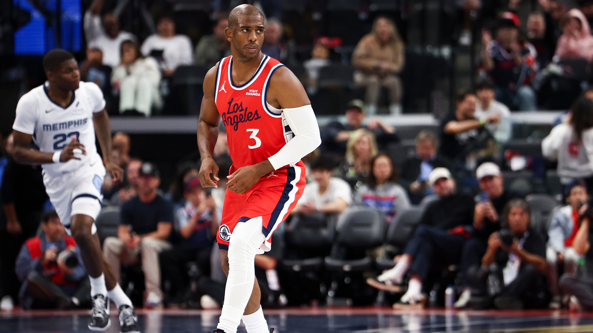 Chris Paul dice que los Clippers lo envían a casa en un inesperado  movimiento de madrugada - ABC7 Los Angeles, image size:1920x1080