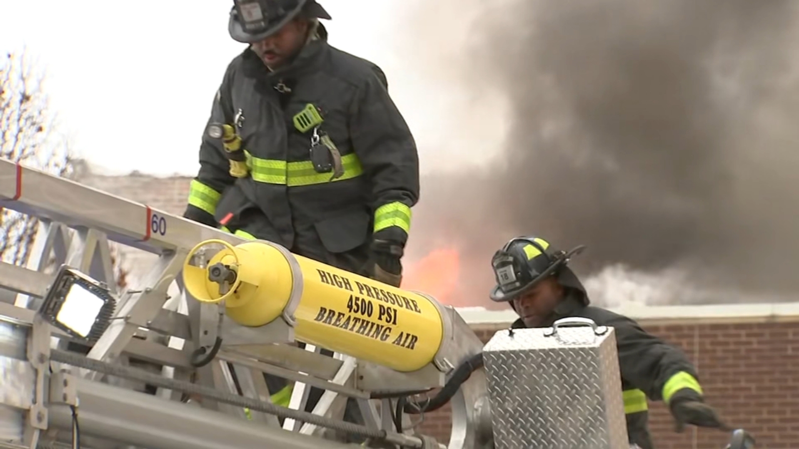 Chicago firefighters battle large fire at Lawndale townhouse