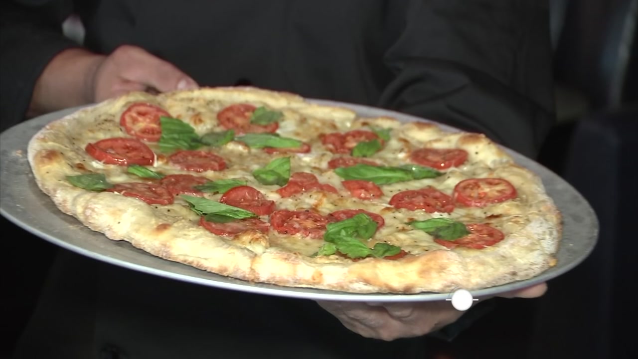 Let's Eat: Margherita pizza from Bowl & Barrel