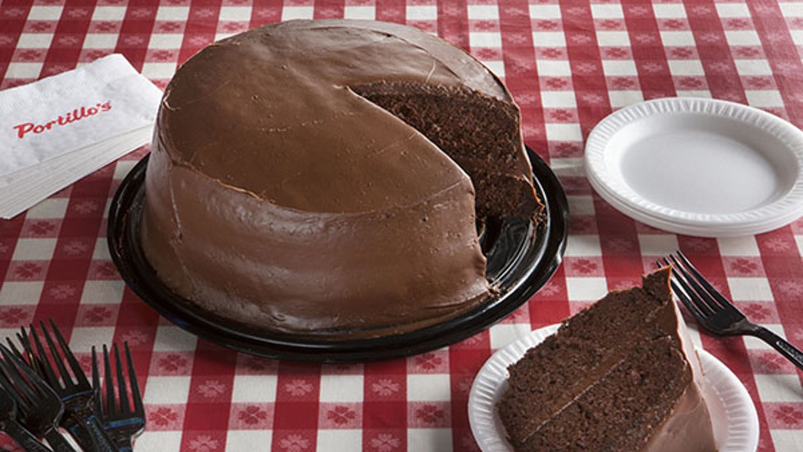 Portillo S Offering Chocolate Cake Slices For 54 Cents In Honor Of Restaurant S Anniversary Abc7 Chicago