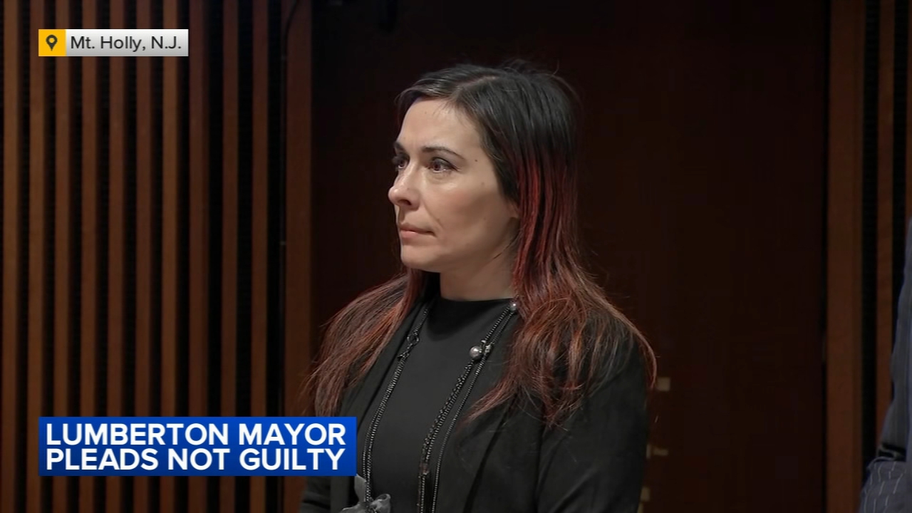 Lumberton mayor pleads not guilty to child endangerment, abuse charges