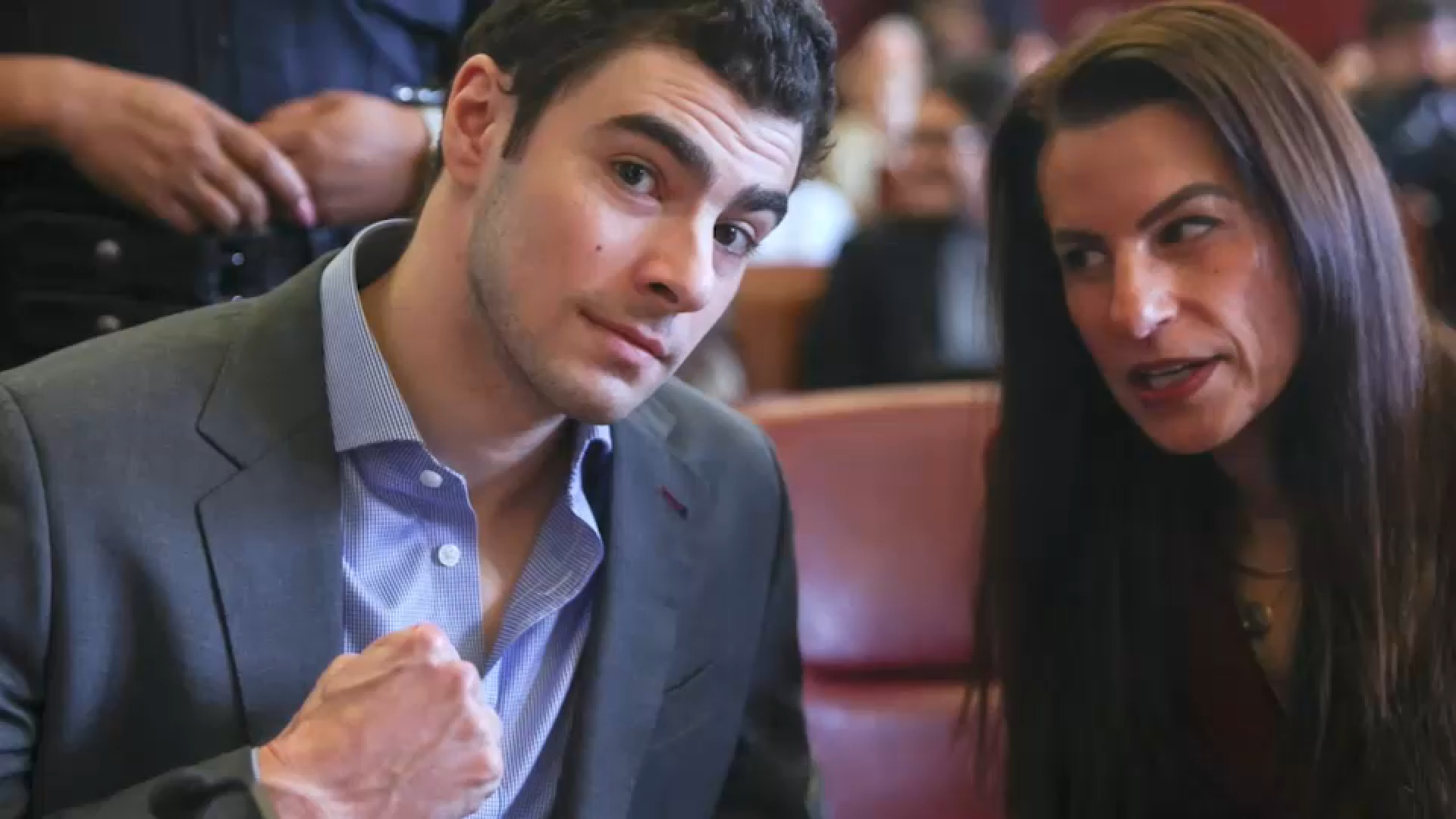 Officer testifies in evidence hearing about finding gun in Luigi Mangione's bag