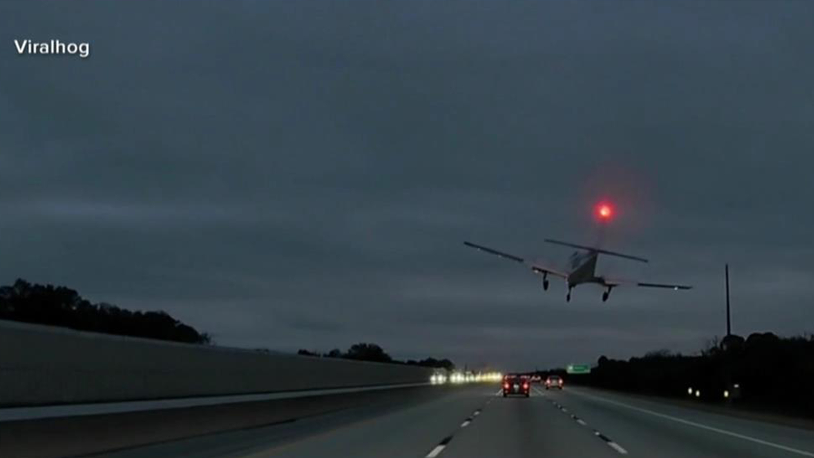 Video captures plane landing on Florida highway, crashing into car