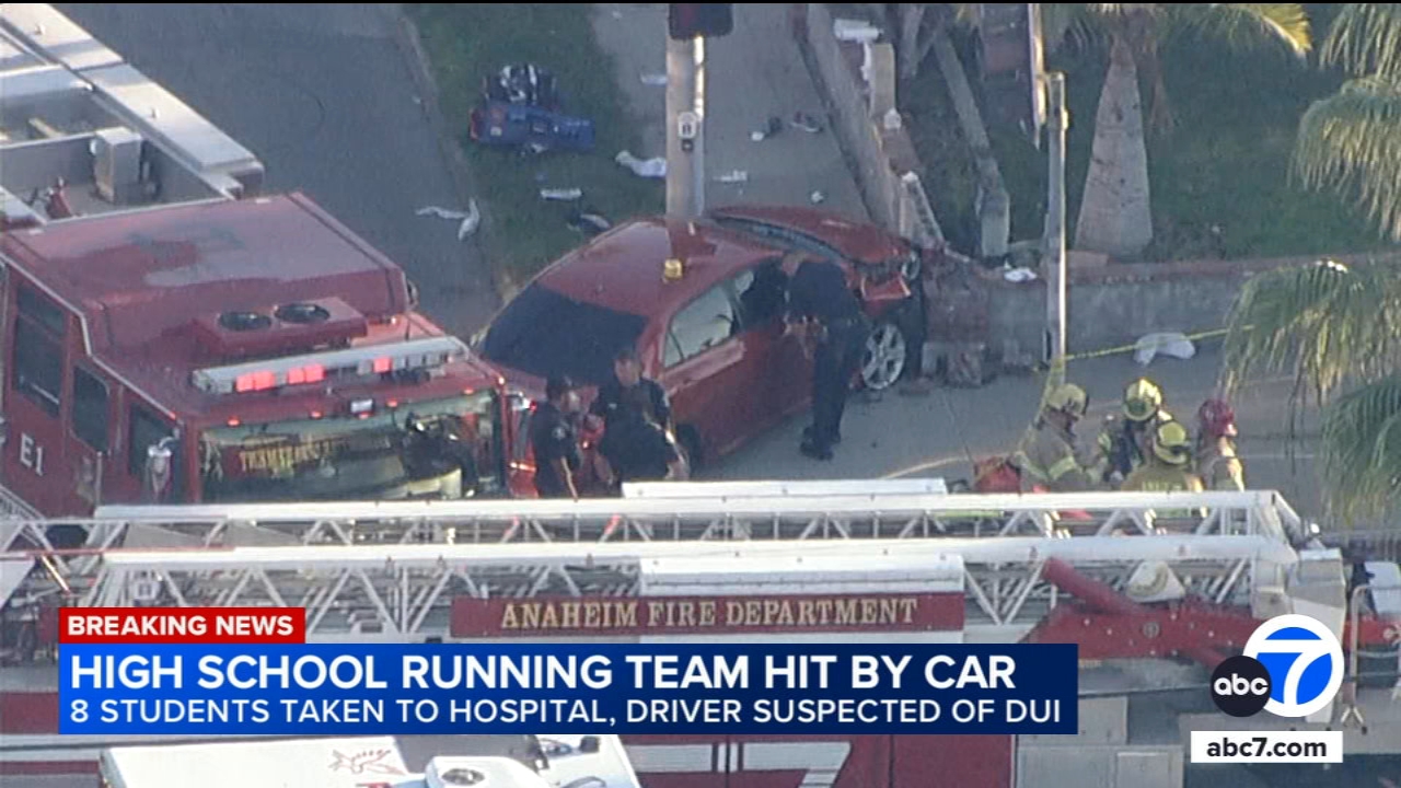 8 Anaheim High School running team members struck by vehicle