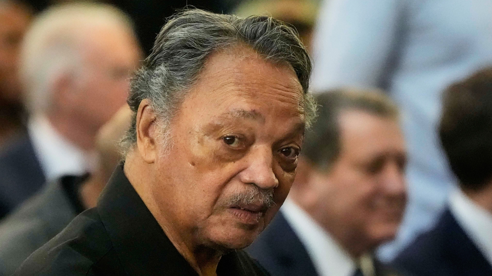 Civil rights icon Rev. Jesse Jackson dies