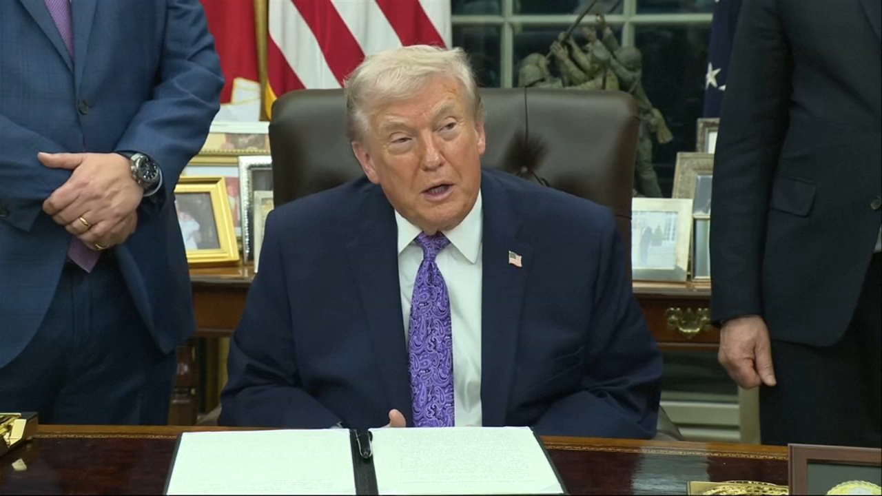 Trump signs executive order blocking states from enforcing their own regulations around AI