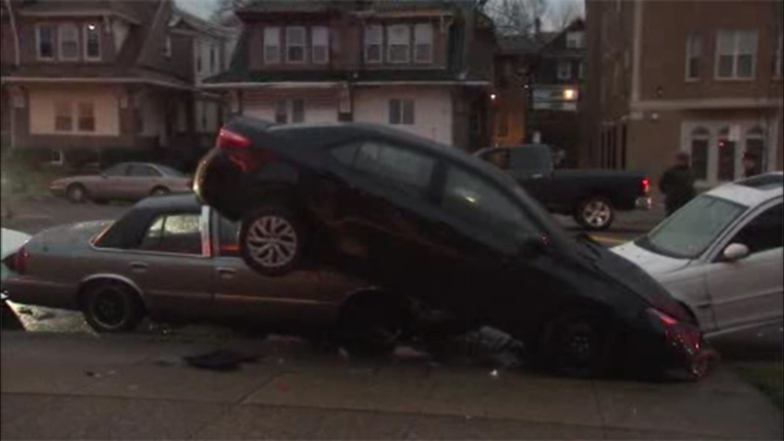 1 person hurt in car crash in East Oak Lane - 6abc Philadelphia
