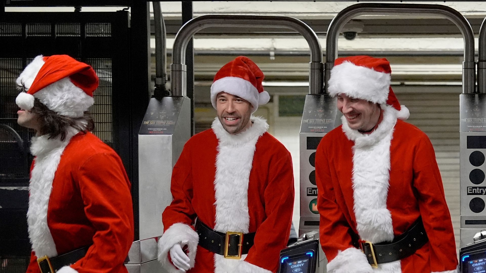 SantaCon returns to New York City this weekend
      