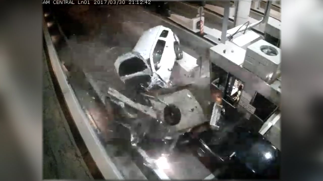 Raw video: Toll booth crash