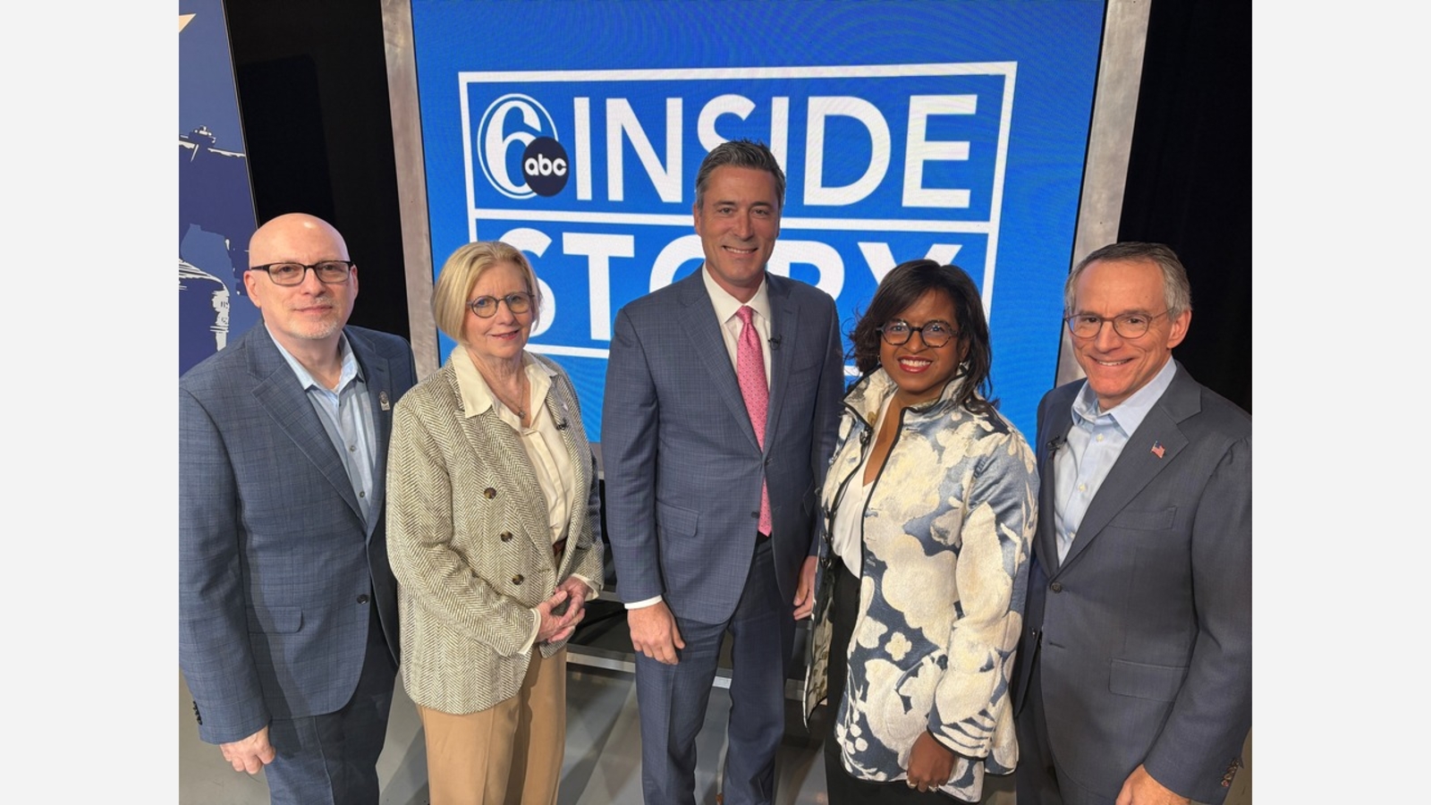 Would Australia's ban on social media for teens happen in the U.S.?
      