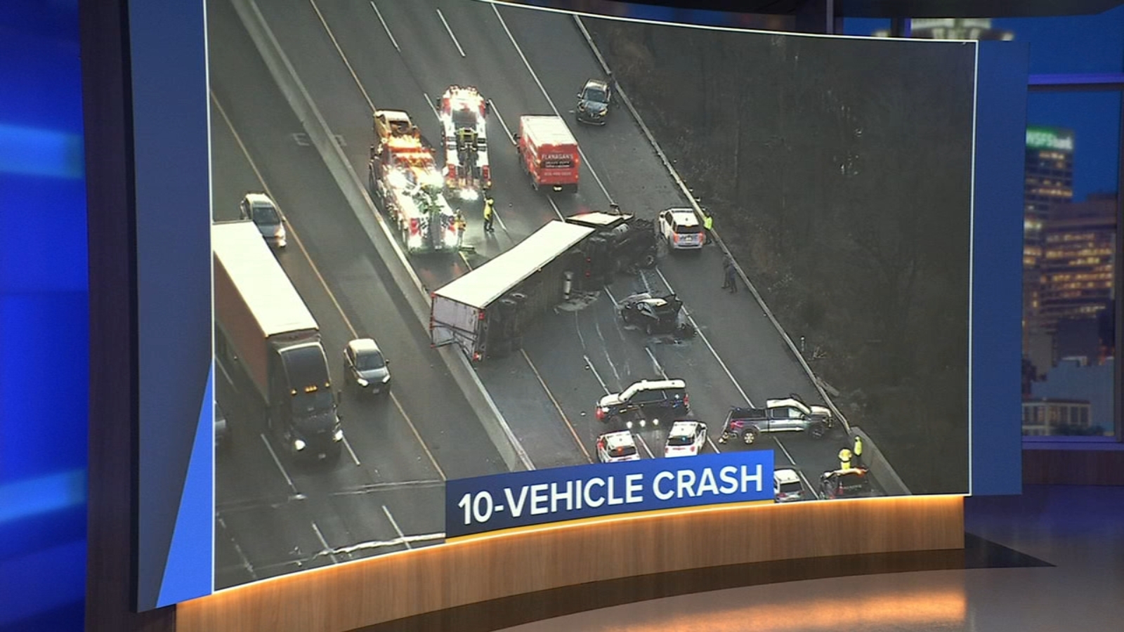10-vehicle crash ties up traffic on New Jersey Turnpike southbound in Mt. Laurel